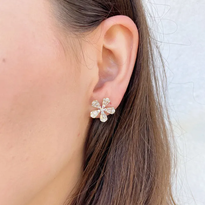 Earrings Croghans 15ctw Diamond 14K Yellow Gold Flower Earrings