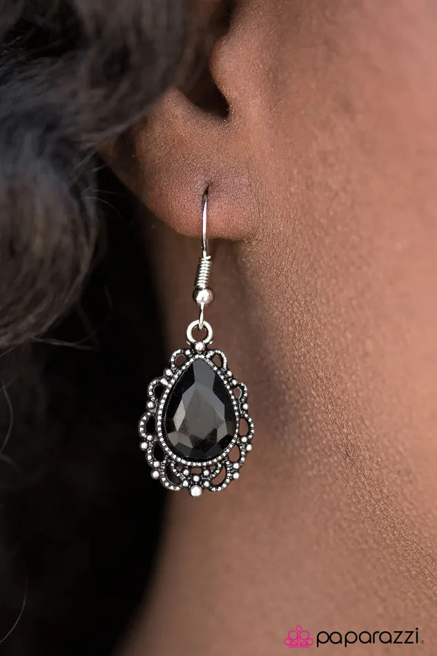 Earrings Paparazzi Jewelry Paparazzi Earring Dancing With Royals Black