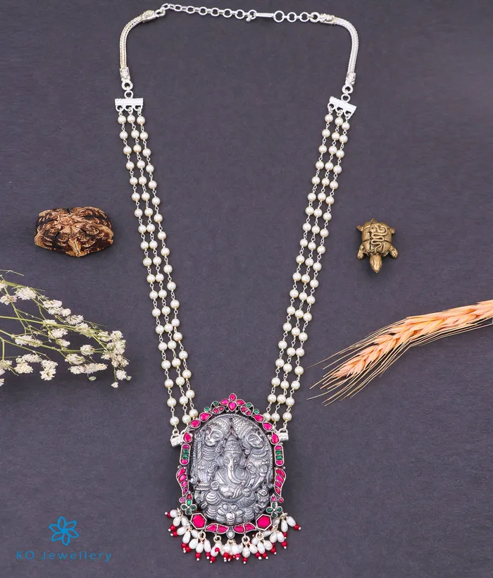 kundan Necklaces The Gajra Silver Ganesha Kundan Necklace